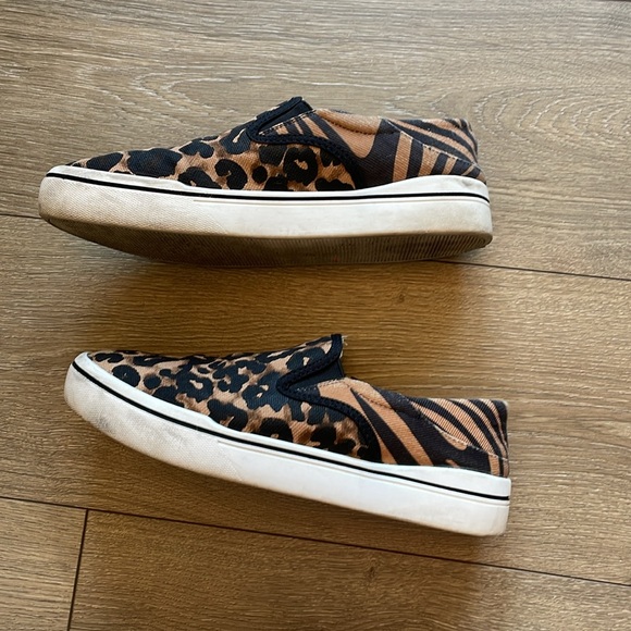 Steve Madden Riga Leopard Print Slip On Sneakers - Picture 8 of 10